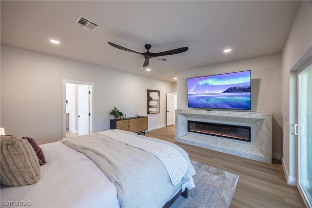 8016 Golfers Oasis Drive, Las Vegas, NV 89149