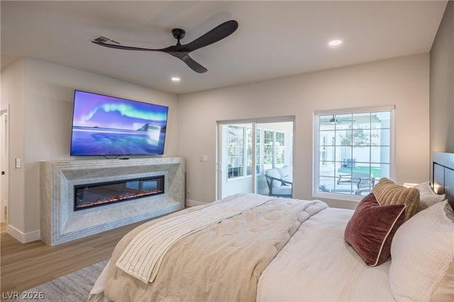 8016 Golfers Oasis Drive, Las Vegas, NV 89149