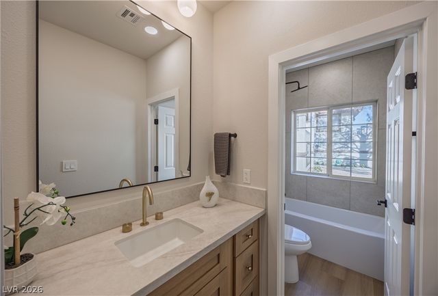 8016 Golfers Oasis Drive, Las Vegas, NV 89149