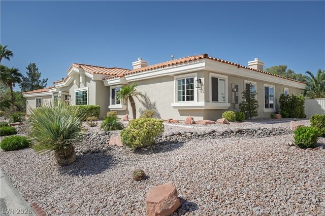 8016 Golfers Oasis Drive, Las Vegas, NV 89149