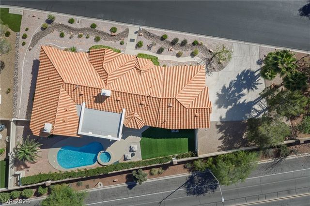 8016 Golfers Oasis Drive, Las Vegas, NV 89149