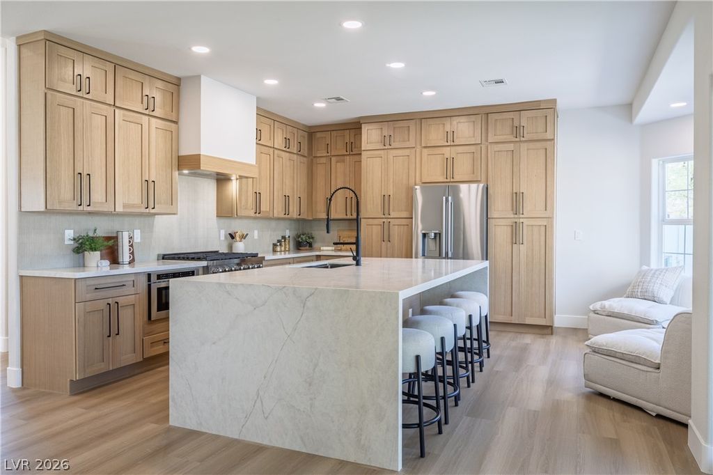 8016 Golfers Oasis Drive, Las Vegas, NV 89149