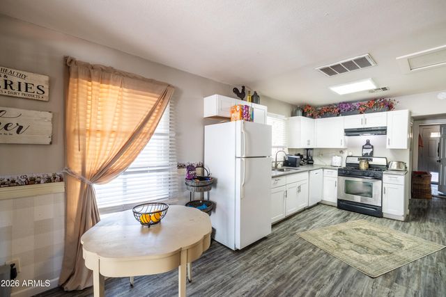 6739 N 61ST Avenue, Glendale, AZ 85301