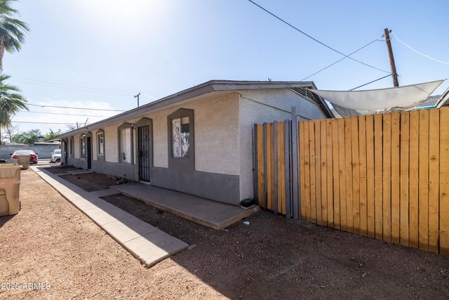6739 N 61ST Avenue, Glendale, AZ 85301