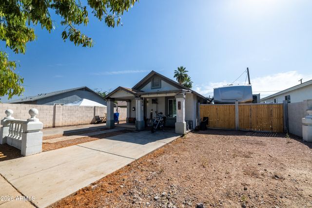 6739 N 61ST Avenue, Glendale, AZ 85301