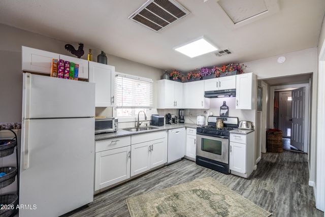 6739 N 61ST Avenue, Glendale, AZ 85301