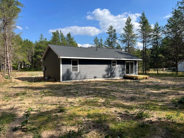 213 Memory Lane, Roscommon, MI 48653