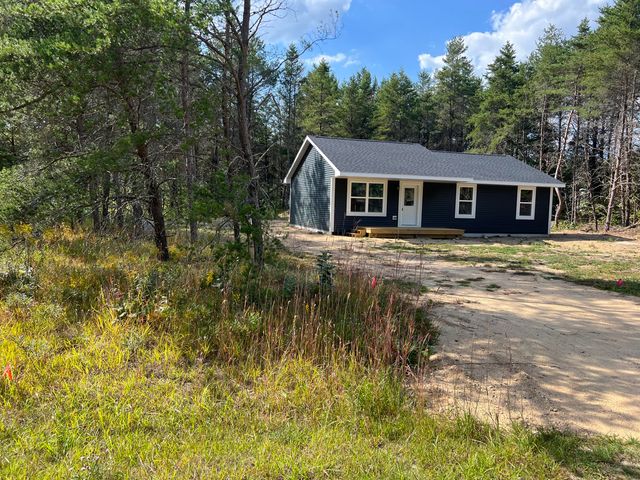 213 Memory Lane, Roscommon, MI 48653