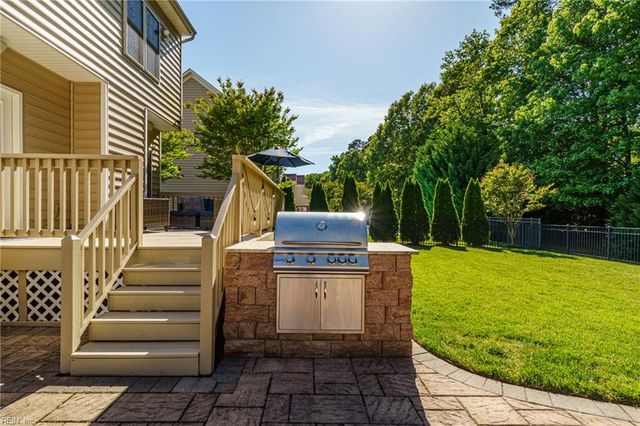 16 Wornom Farm RD, Poquoson, VA 23662