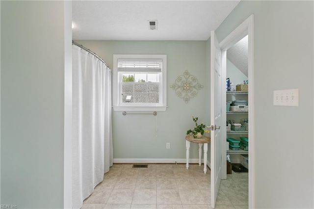 16 Wornom Farm RD, Poquoson, VA 23662