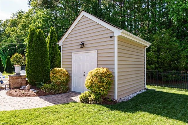 16 Wornom Farm RD, Poquoson, VA 23662