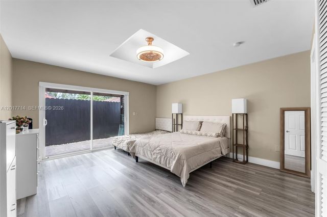 13285 NW 11th St, Miami, FL 33182