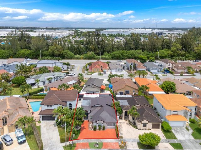 13285 NW 11th St, Miami, FL 33182