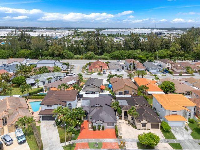 13285 NW 11th St, Miami, FL 33182