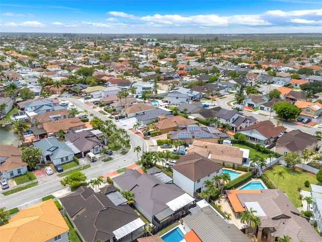 13285 NW 11th St, Miami, FL 33182