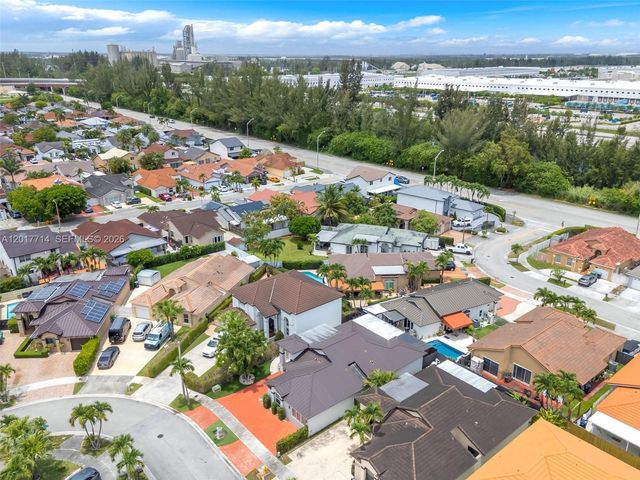 13285 NW 11th St, Miami, FL 33182