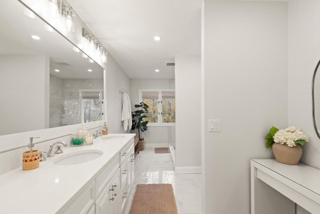 300 Willow Street 3, Hamilton, MA 01982