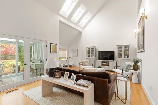 300 Willow Street 3, Hamilton, MA 01982