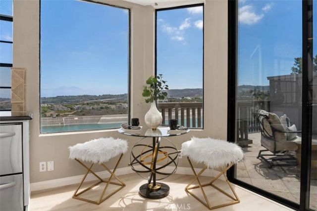 26 Coventry 25, Newport Beach, CA 92660