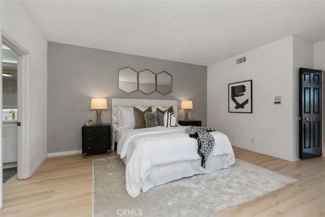 26 Coventry 25, Newport Beach, CA 92660