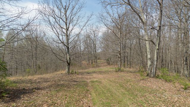 8218 Old Pond Creek Rd, Nashville, TN 37209