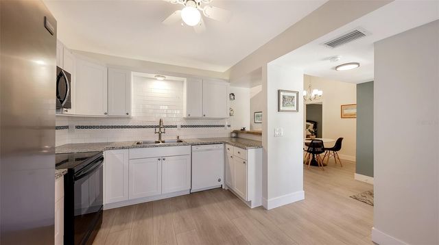 1687 BROOKHOUSE CIRCLE 219, Sarasota, FL 34231