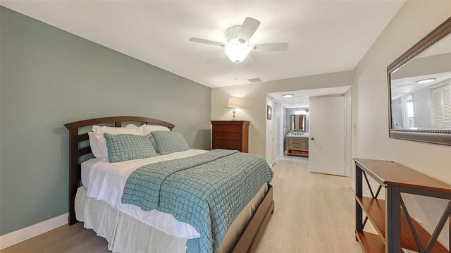 1687 BROOKHOUSE CIRCLE 219, Sarasota, FL 34231