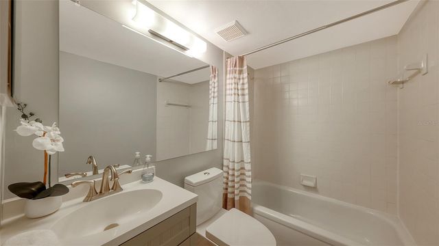 1687 BROOKHOUSE CIRCLE 219, Sarasota, FL 34231