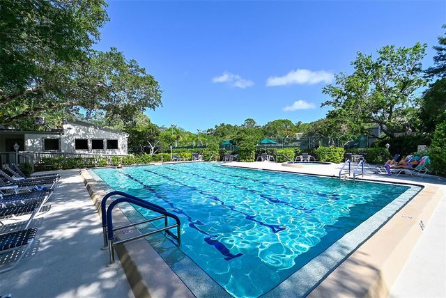 1687 BROOKHOUSE CIRCLE 219, Sarasota, FL 34231