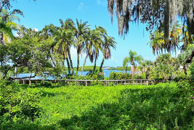 1687 BROOKHOUSE CIRCLE 219, Sarasota, FL 34231