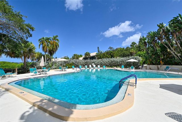 1687 BROOKHOUSE CIRCLE 219, Sarasota, FL 34231