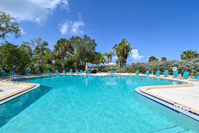 1687 BROOKHOUSE CIRCLE 219, Sarasota, FL 34231