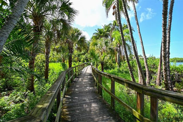 1687 BROOKHOUSE CIRCLE 219, Sarasota, FL 34231