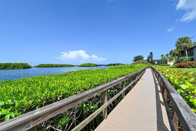 1687 BROOKHOUSE CIRCLE 219, Sarasota, FL 34231