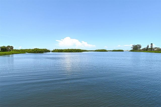 1687 BROOKHOUSE CIRCLE 219, Sarasota, FL 34231