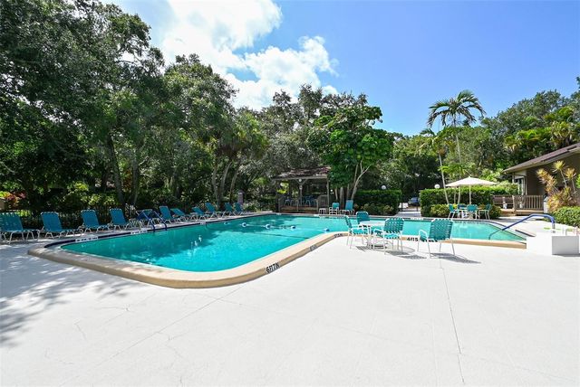 1687 BROOKHOUSE CIRCLE 219, Sarasota, FL 34231