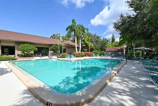 1687 BROOKHOUSE CIRCLE 219, Sarasota, FL 34231