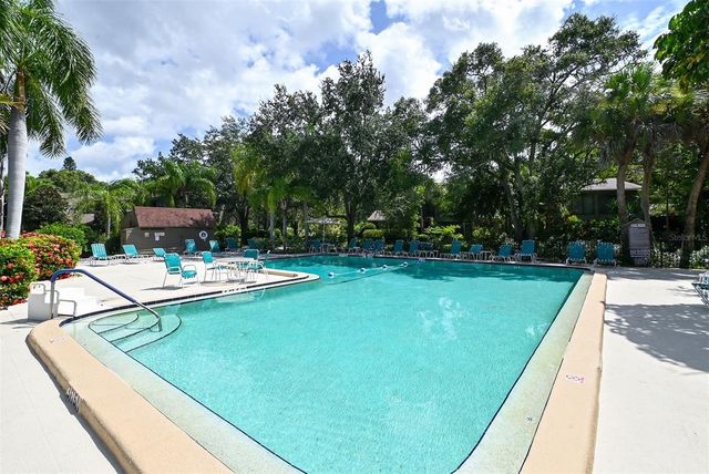 1687 BROOKHOUSE CIRCLE 219, Sarasota, FL 34231