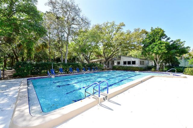 1687 BROOKHOUSE CIRCLE 219, Sarasota, FL 34231