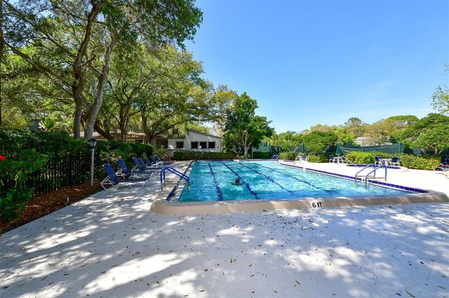 1687 BROOKHOUSE CIRCLE 219, Sarasota, FL 34231