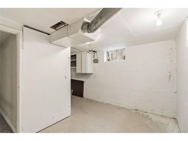 2380 Poplar St, Denver, CO 80207