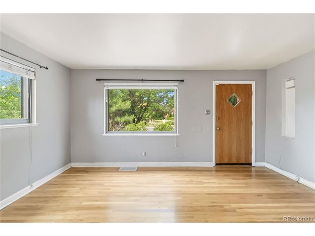 2380 Poplar St, Denver, CO 80207