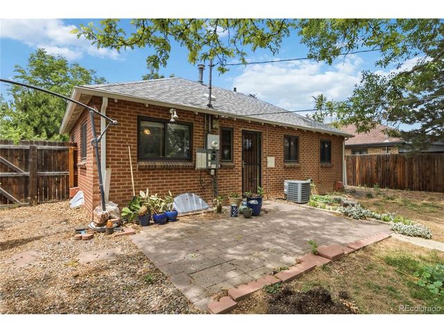 2380 Poplar St, Denver, CO 80207