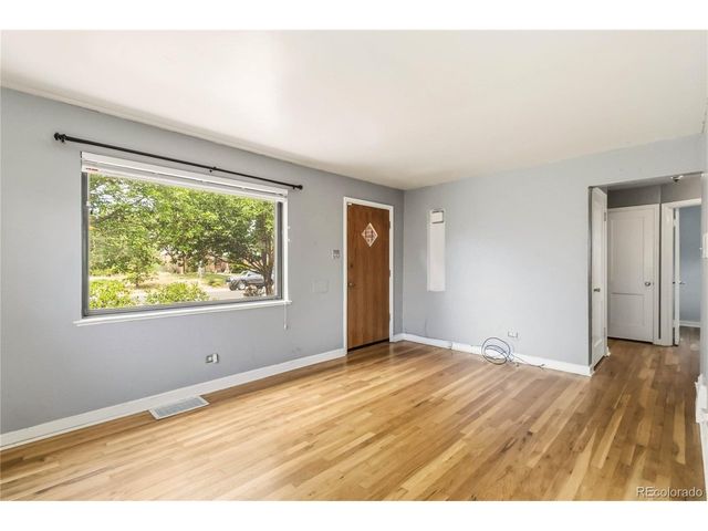 2380 Poplar St, Denver, CO 80207