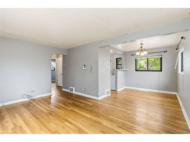 2380 Poplar St, Denver, CO 80207