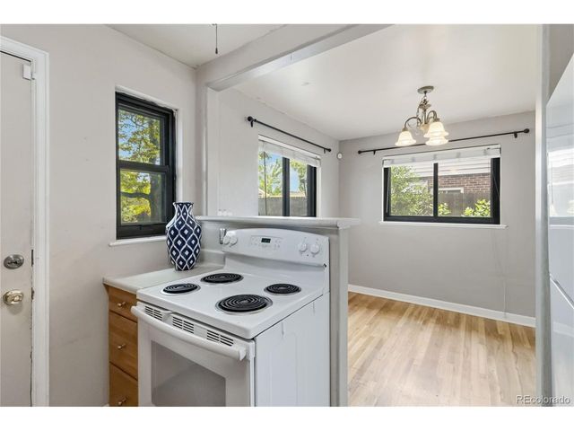 2380 Poplar St, Denver, CO 80207