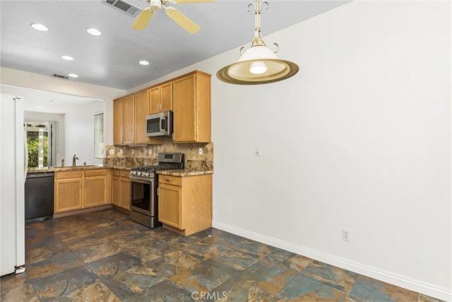 11733 Pactfield, Yucaipa, CA 92399