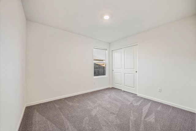 584 Shadow Creek Court, Tulare, CA 93274