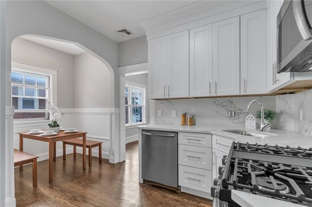 19 Greene Lane, Newport, RI 02840