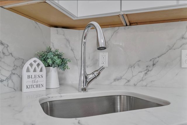 19 Greene Lane, Newport, RI 02840